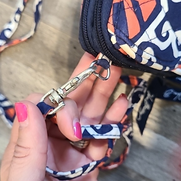 Vera Bradley Small crossbody wallet​ - Picture 7 of 8